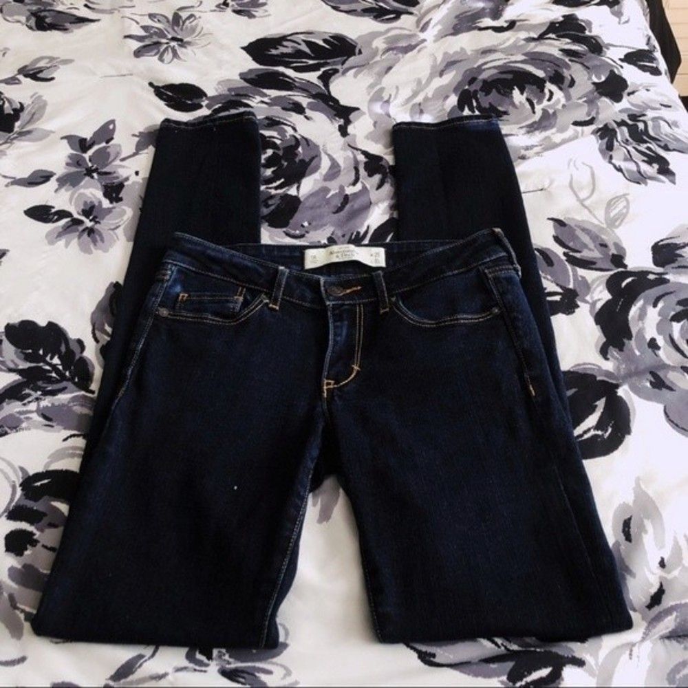 Abercrombie and Fitch Skinny Jeans - Picture 1 of 4